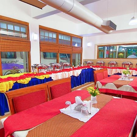 Hotel Excellency Kochi Eksteriør bilde