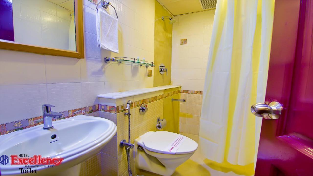 Hotel Excellency Kochi Eksteriør bilde