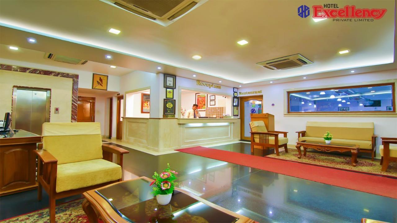Hotel Excellency Kochi Eksteriør bilde