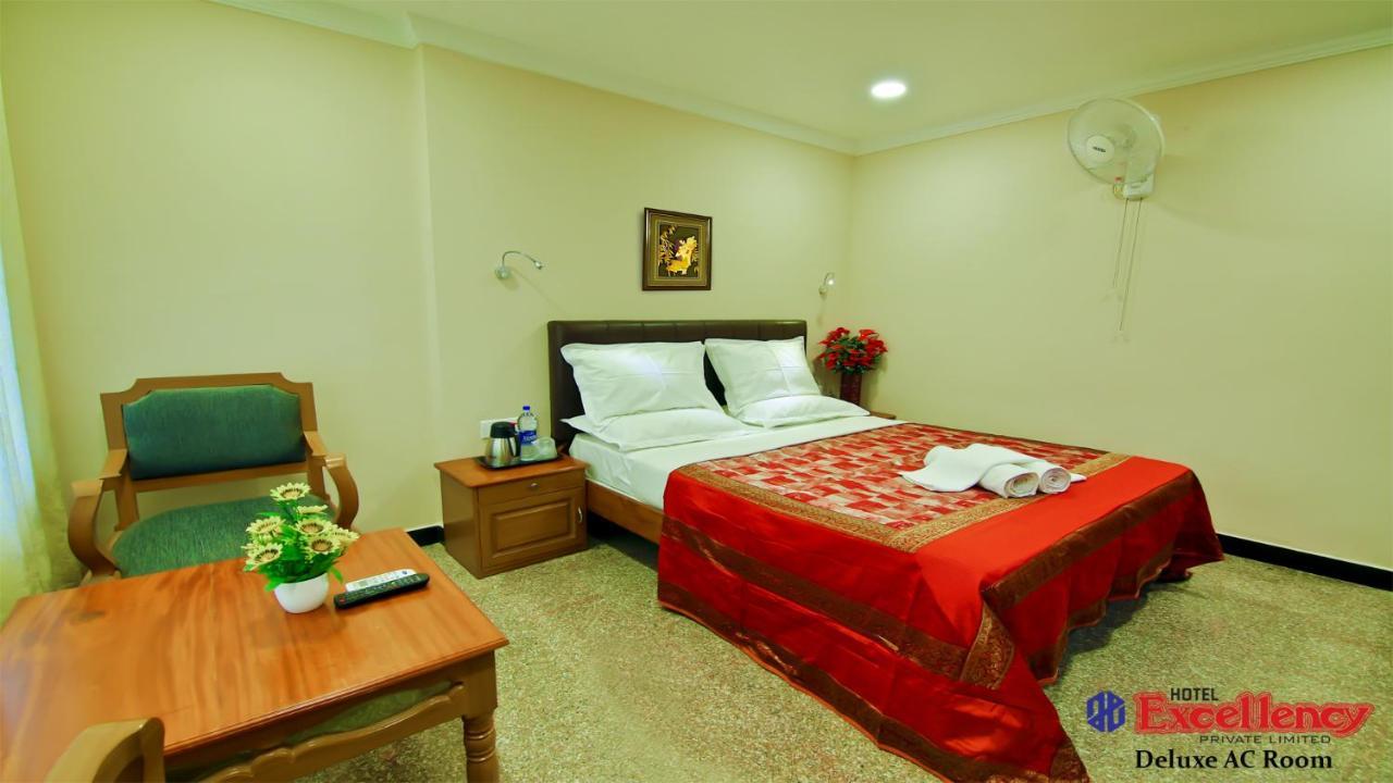 Hotel Excellency Kochi Eksteriør bilde