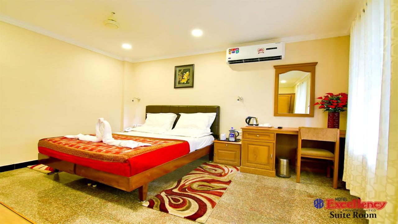 Hotel Excellency Kochi Eksteriør bilde