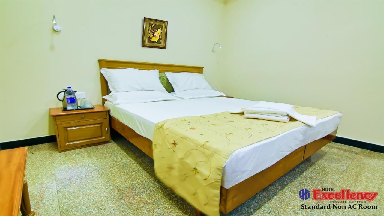 Hotel Excellency Kochi Eksteriør bilde