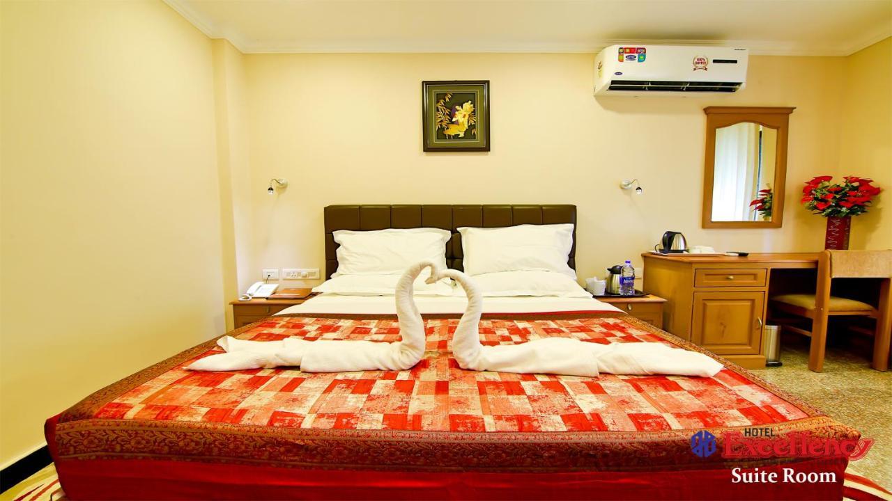 Hotel Excellency Kochi Eksteriør bilde
